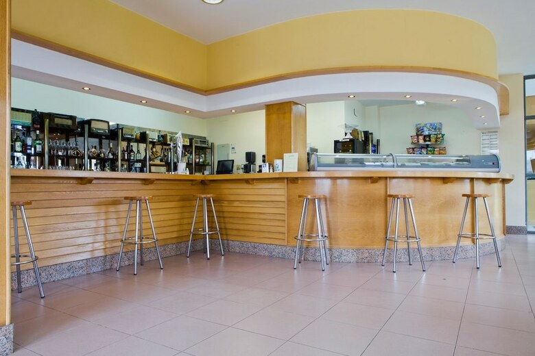 Aparthotel Apartamentos Los Arces