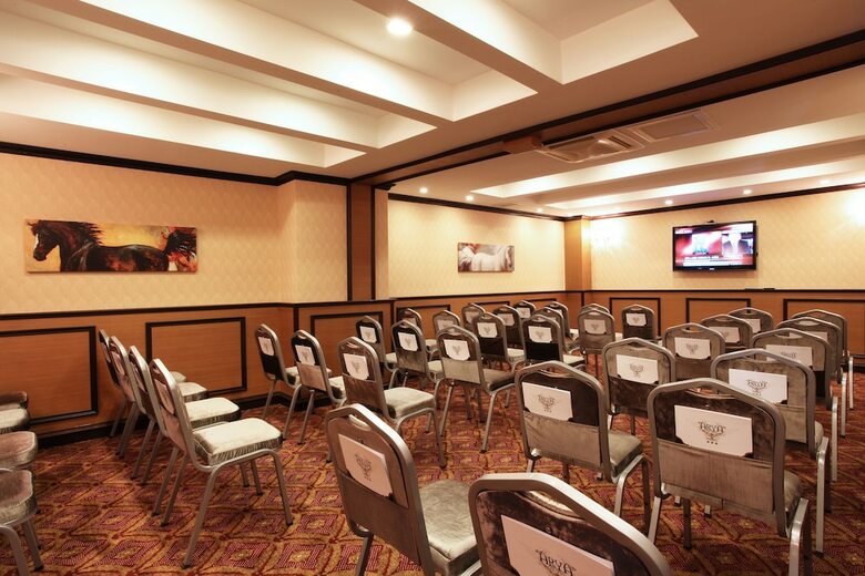 Arya Hotel Business Deluxe