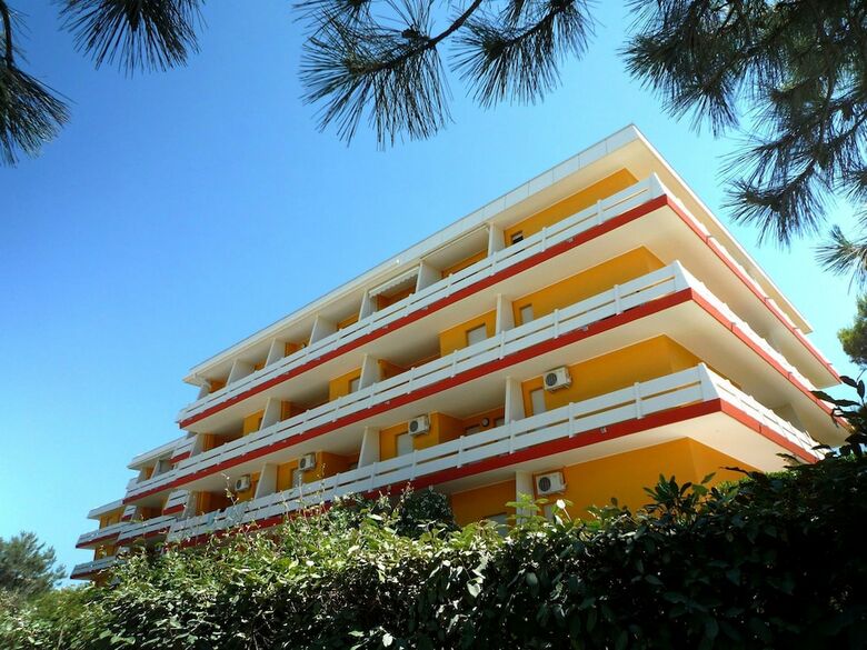 Apartamento Residence Carina