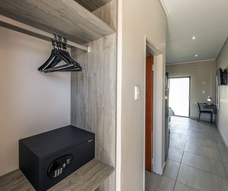 Pofadder Inn By Country Hotels