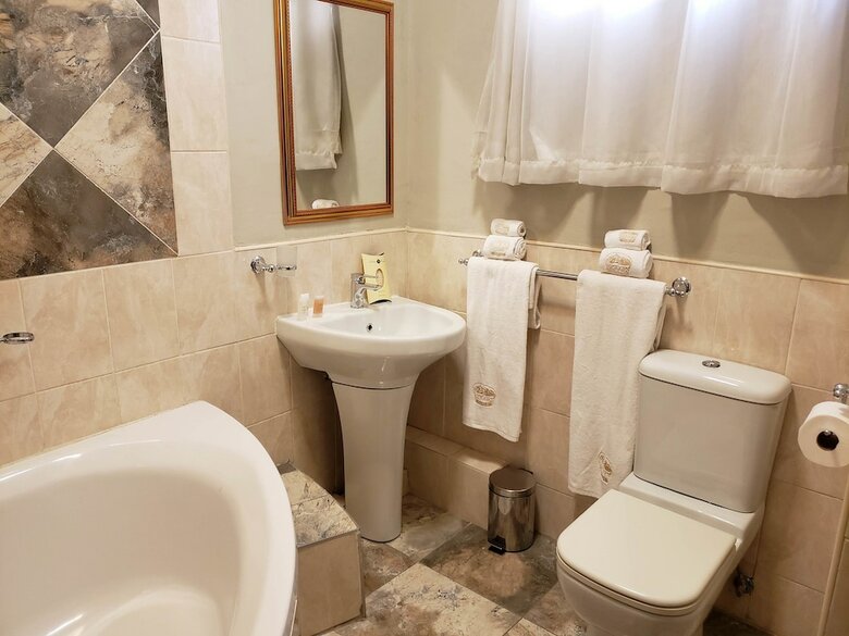 Selborne Hotel