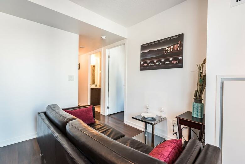 Life Suites Rogers Centre