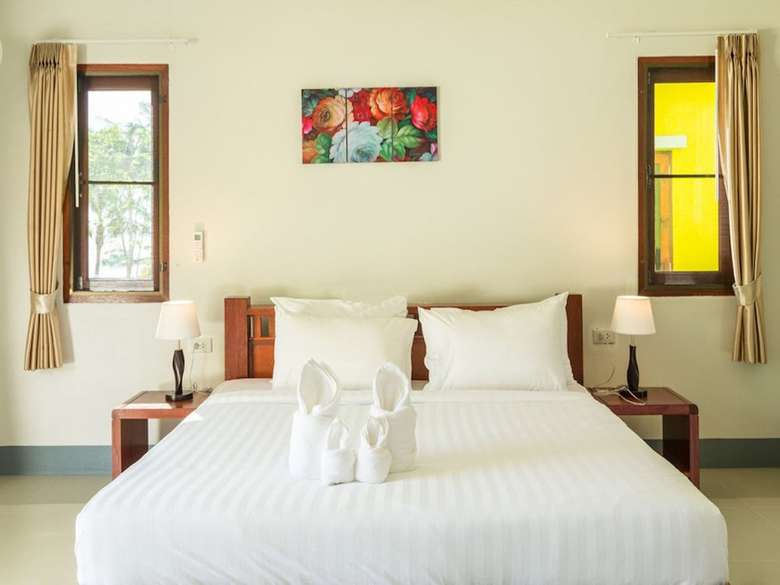 Hotel Breeze Bay Villa