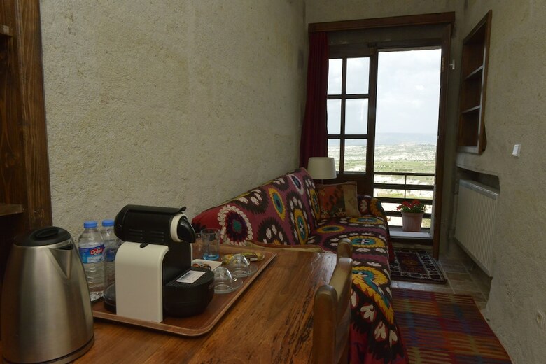 Takaev Cave Hotel