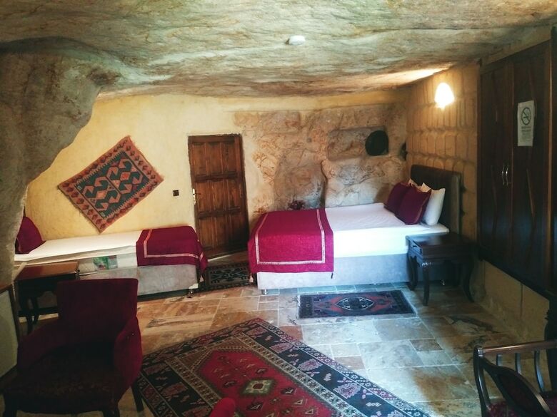 Hotel Naturels Cave House