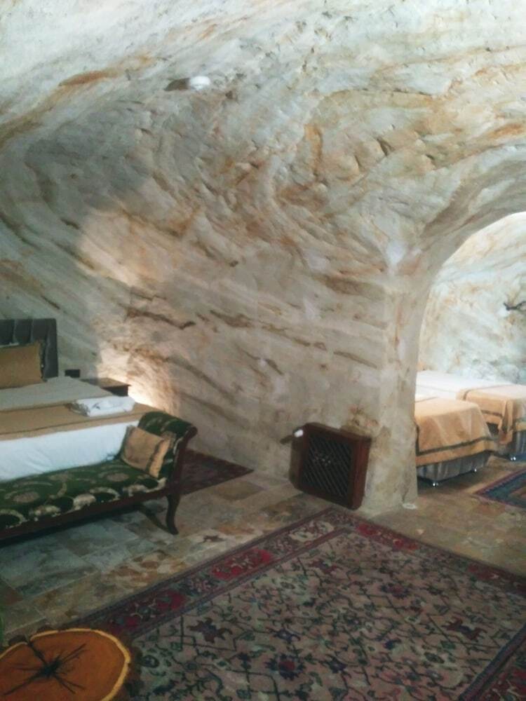 Hotel Naturels Cave House