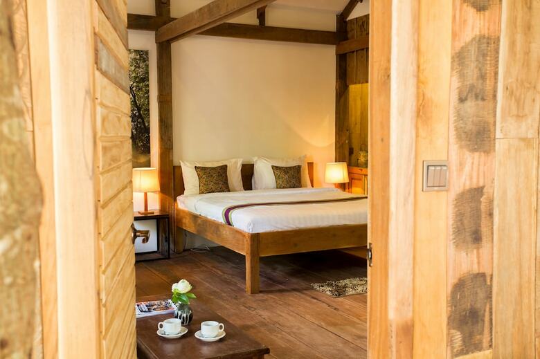 Hotel Isann Lodge