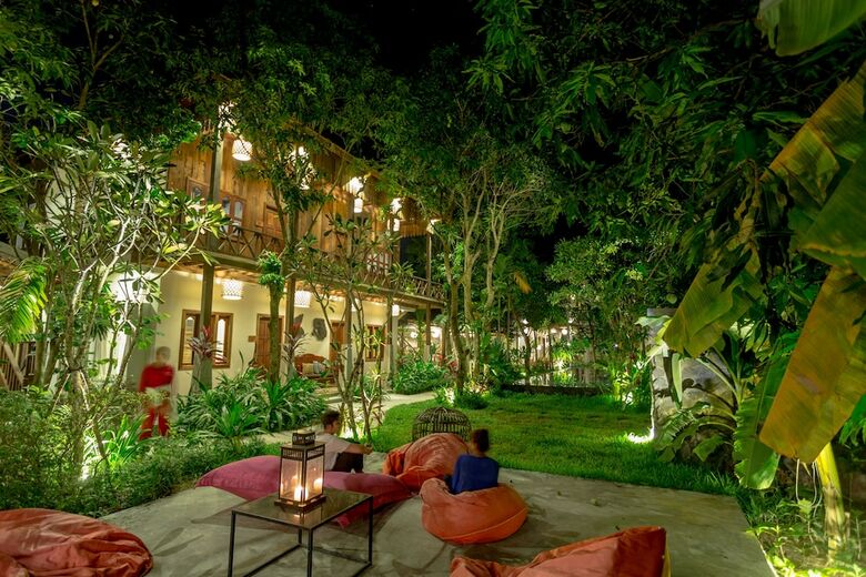 Hotel Isann Lodge