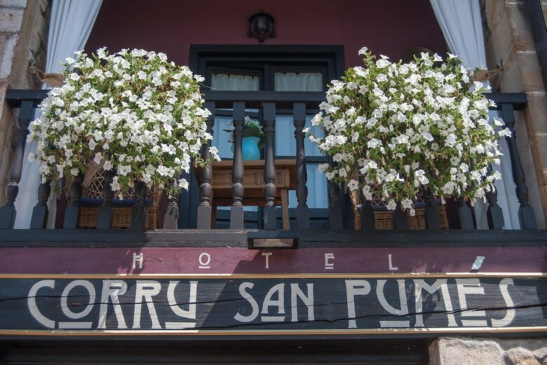 Hotel Corru San Pum�s