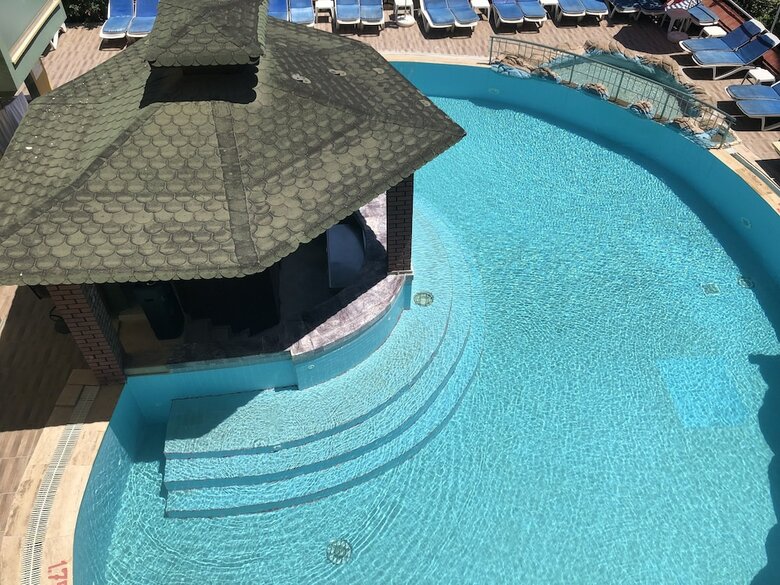 Rayon Apart