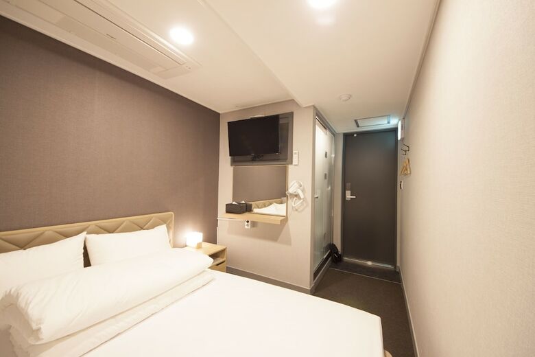 Hotel Blue Mountain Myeongdong