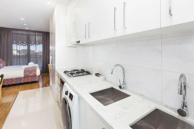 Aparthotel City Edge Dandenong Apartment Hotel