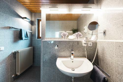 Hotel Br�utigam's Weinstuben