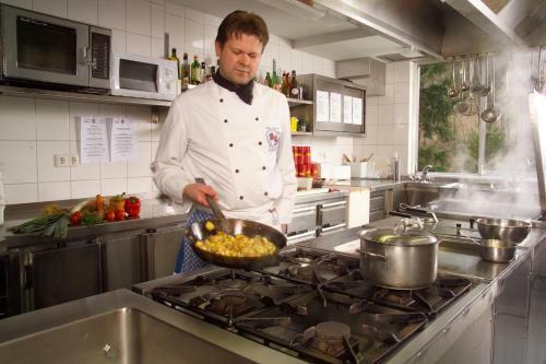 Hostal Hotel-restaurant Waldhaus