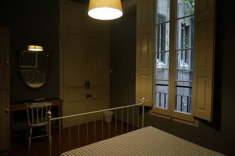 Hostal Sweet Bcn Youth Hostel