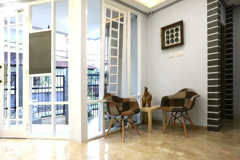 Hotel Urbanest Inn House Tb Simatupang