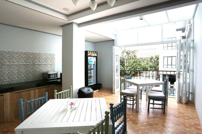 Hotel Urbanest Inn House Tb Simatupang