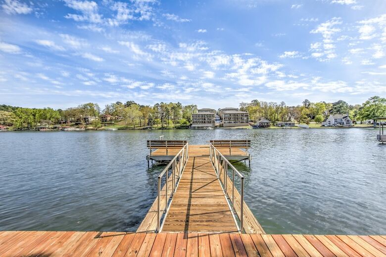 Hotel Long Island Lake Resort