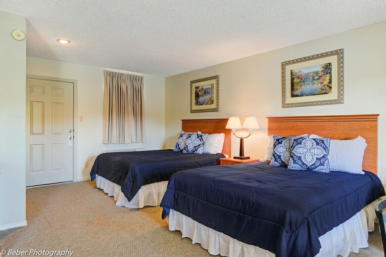 Hotel Long Island Lake Resort