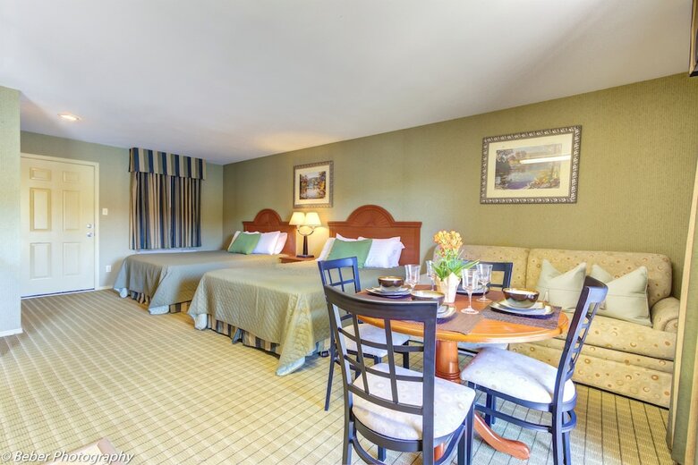 Hotel Long Island Lake Resort