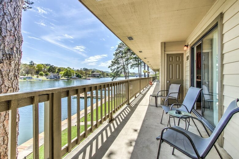 Hotel Long Island Lake Resort