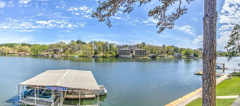 Hotel Long Island Lake Resort