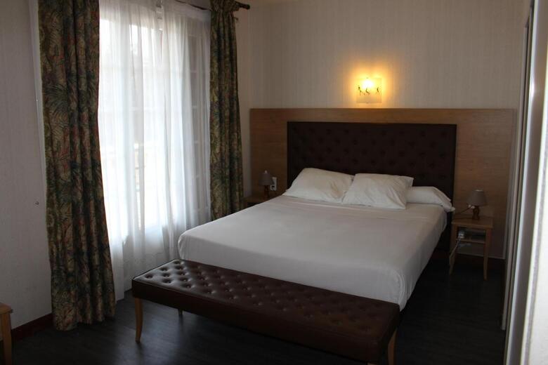 Hotel L'etang Des Reynats