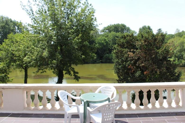 Hotel L'etang Des Reynats