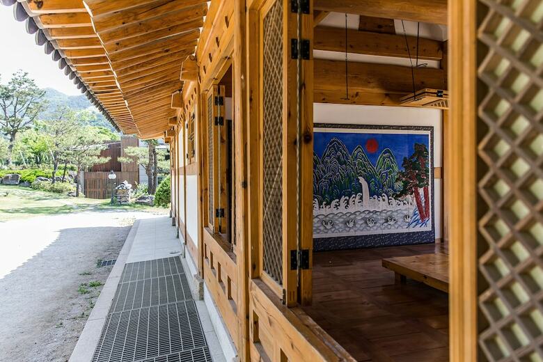 Hotel Chosun Royal Residence