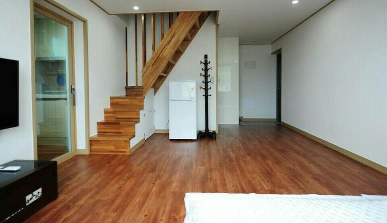 Pension Seongsanpo Love