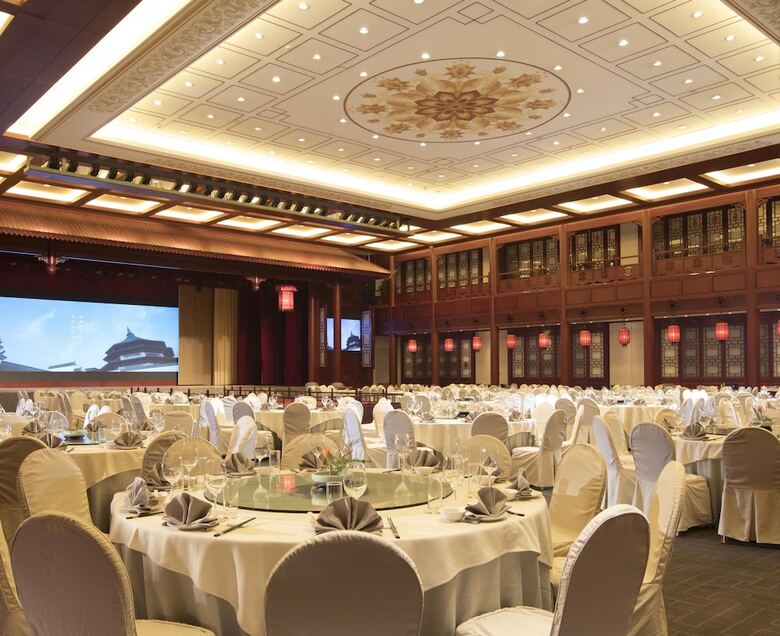 Ovation Seven-cultivation Hotel