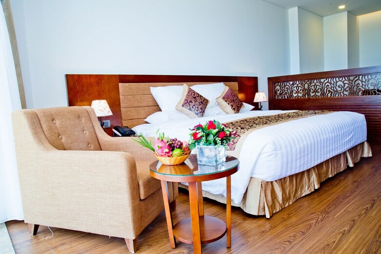 Gold Coast Hotel Resort & Spa