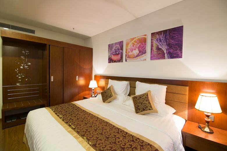 Gold Coast Hotel Resort & Spa