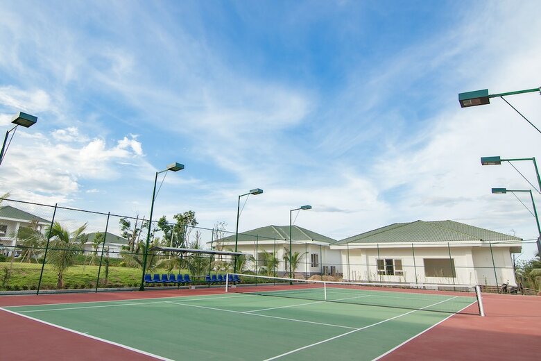 Gold Coast Hotel Resort & Spa