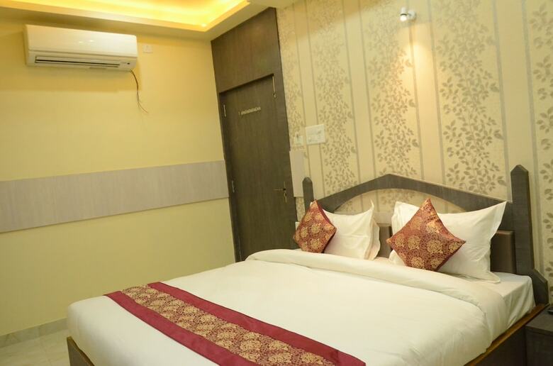 Hotel Rahil Palace