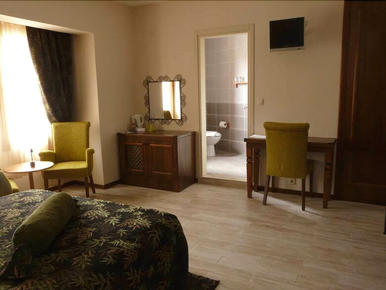 Mitos Hotel