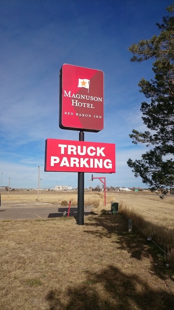 Magnuson Hotel Red Baron