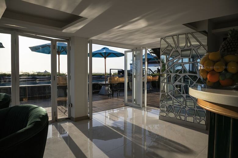 Hotel Imani Suites