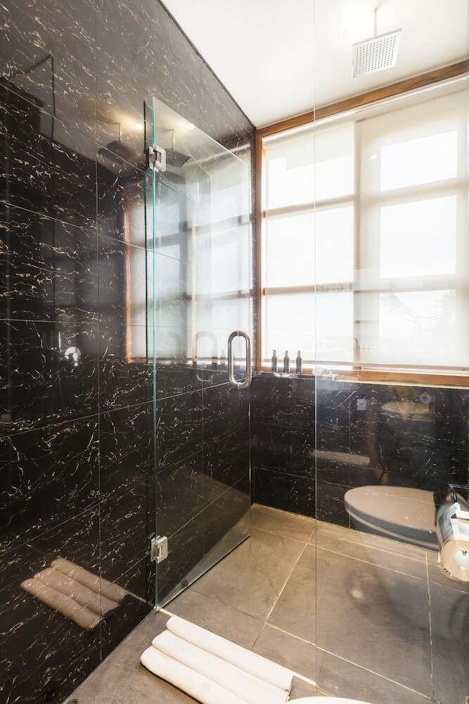 Hotel Imani Suites