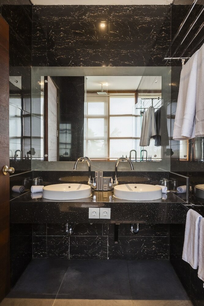 Hotel Imani Suites