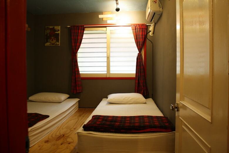 Hostal Mr.comma Guesthouse - Hostel
