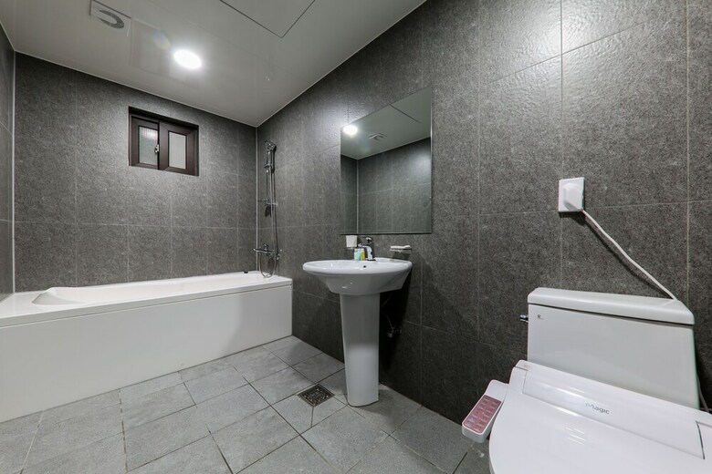 B.cent Hotel