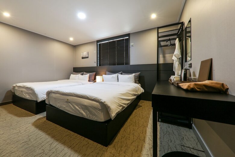 B.cent Hotel