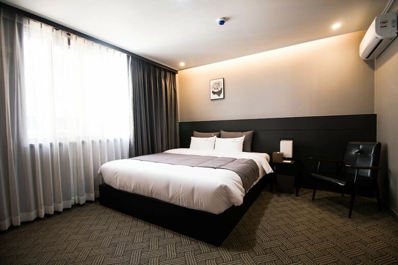 B.cent Hotel
