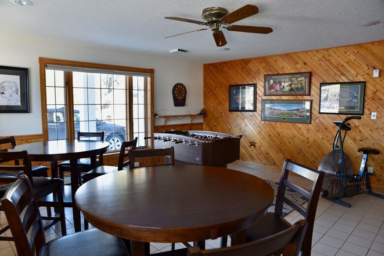 Doll's Lakeside Bed & Breakfast