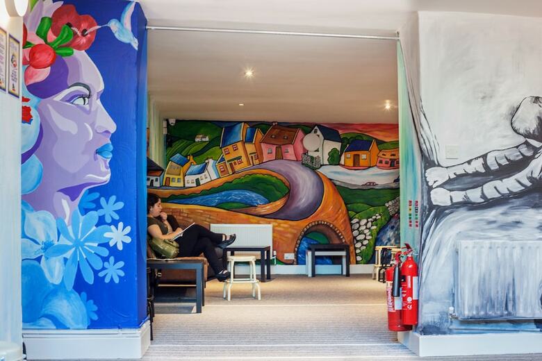 Hostal Four Courts Hostel