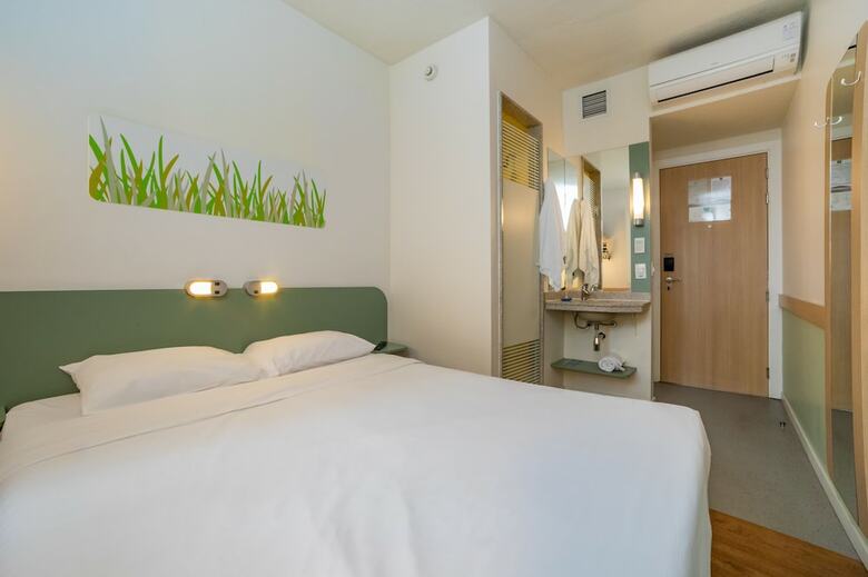 Hotel Ibis Budget Sp Frei Caneca