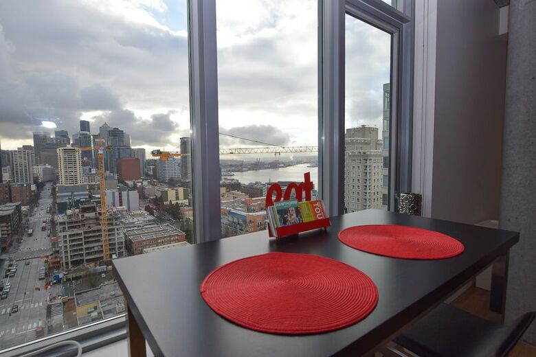 Belltown Corporate Housing Apartments By Luxe Hubs
