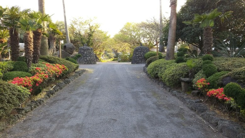 Pension Jeju Yazawon