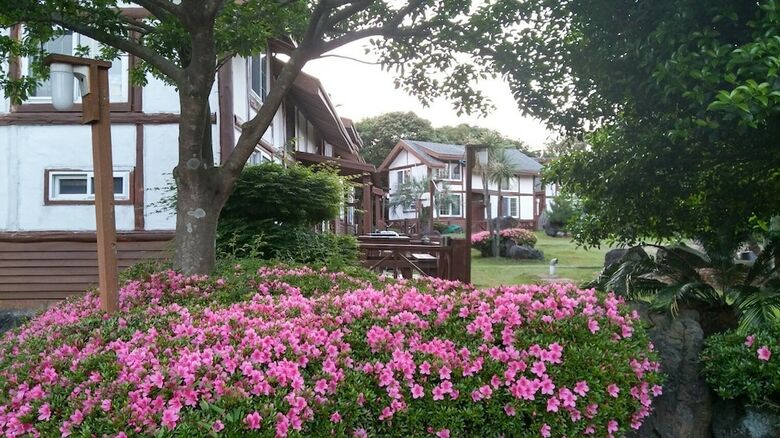 Pension Jeju Yazawon